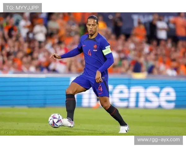 范戴克家庭生活曝光：明星球员展现温馨家庭一面，爱与责任并肩前行